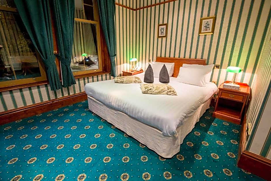 Harefield Manor Hotel