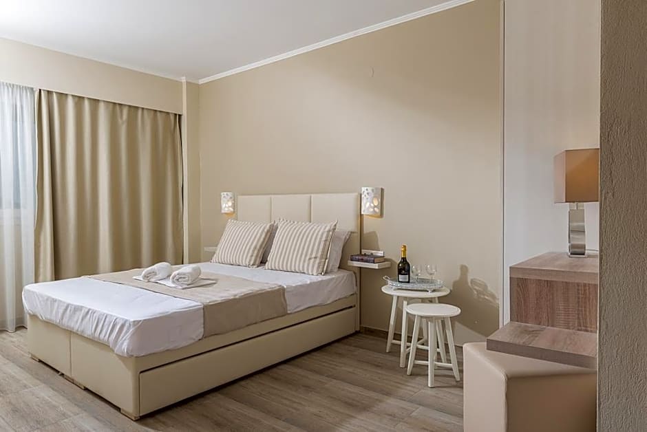 Ammos Beach Seaside Luxury Suites 