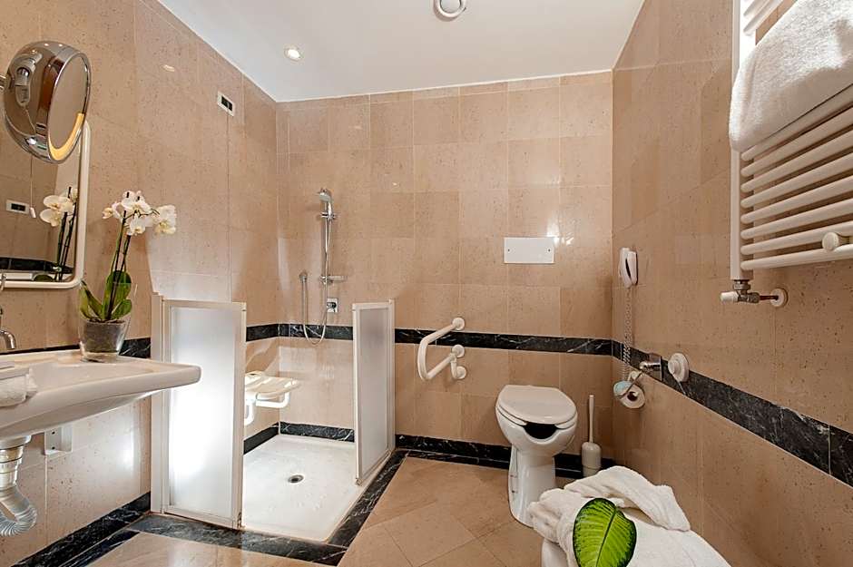 Cardinal Saint Peter Hotel