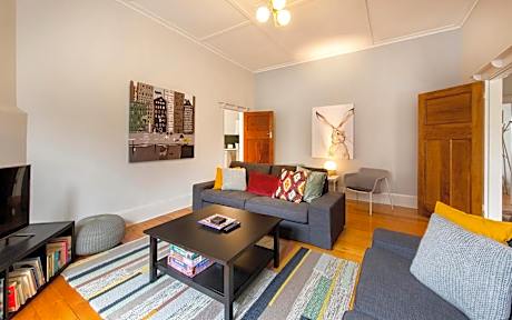 BRIGHTON HAVEN a self-contained modern bungalow