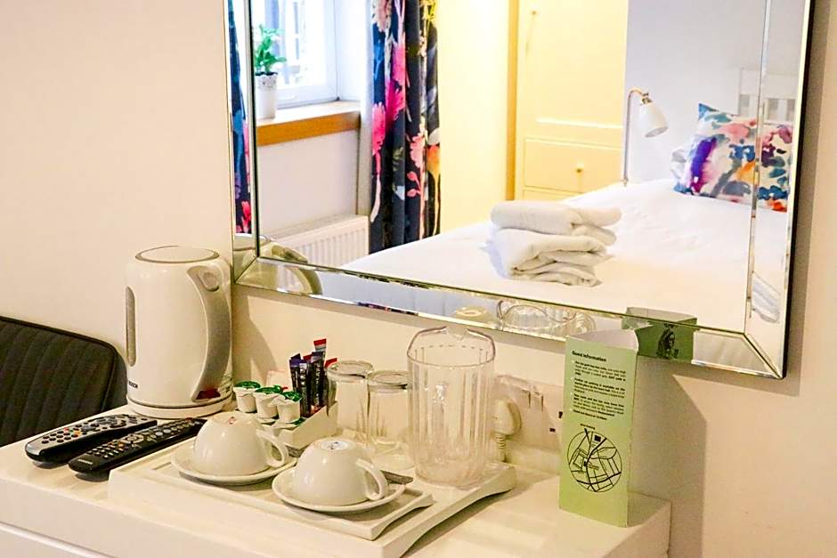 The Queen's Head Hotel