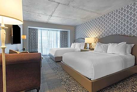 Standard Room, 2 Queen Beds, Mobility Accessible, Tub, Non Smoking