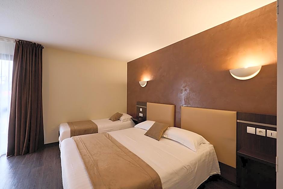 Hôtel-Restaurant Le Calice Du Gevaudan - A75