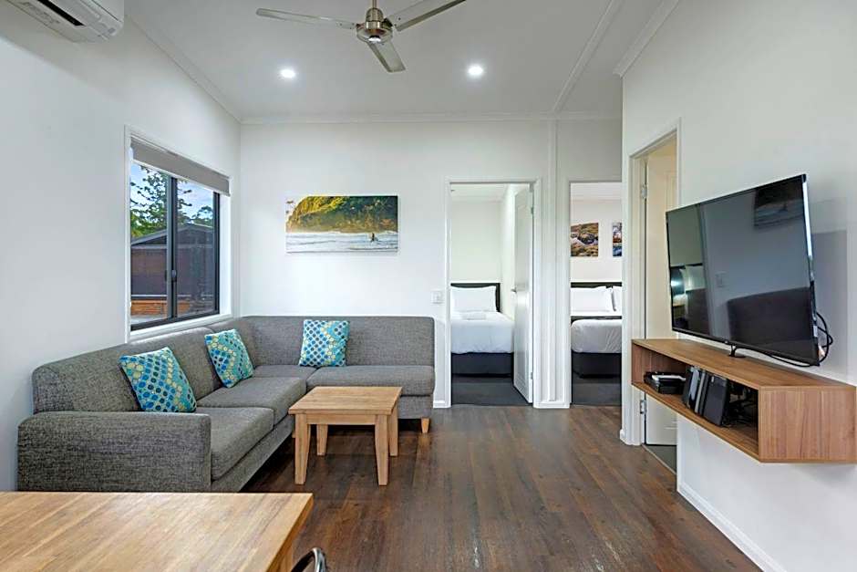 Photo 1 of 9 of Deluxe 2 Bedroom Cabin
