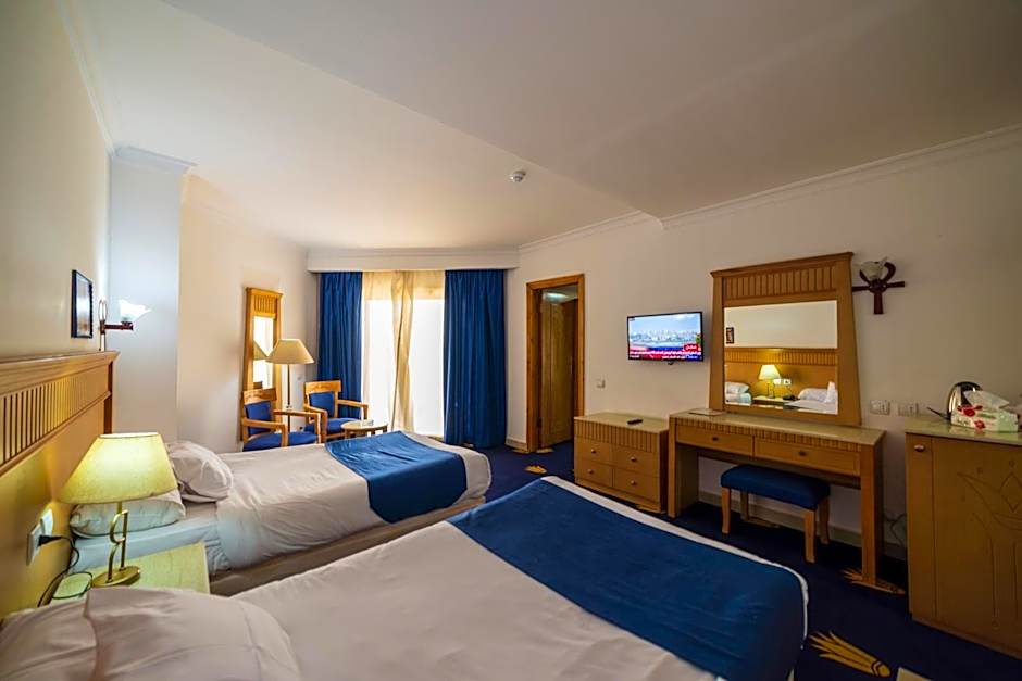 Regency Pyramids Hotel