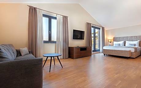 Junior Suite with Terrace and Sea View