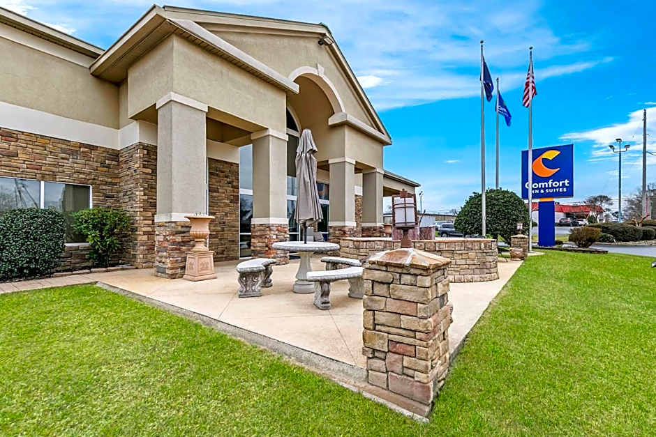 Comfort Inn & Suites Greenwood near University
