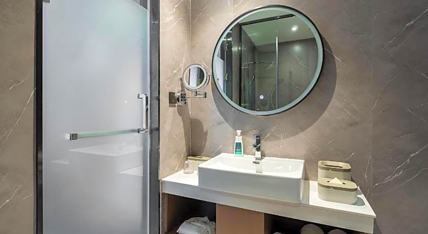 Atour X Hotel Zhuhai Gongbei Port High-speed Railway Station