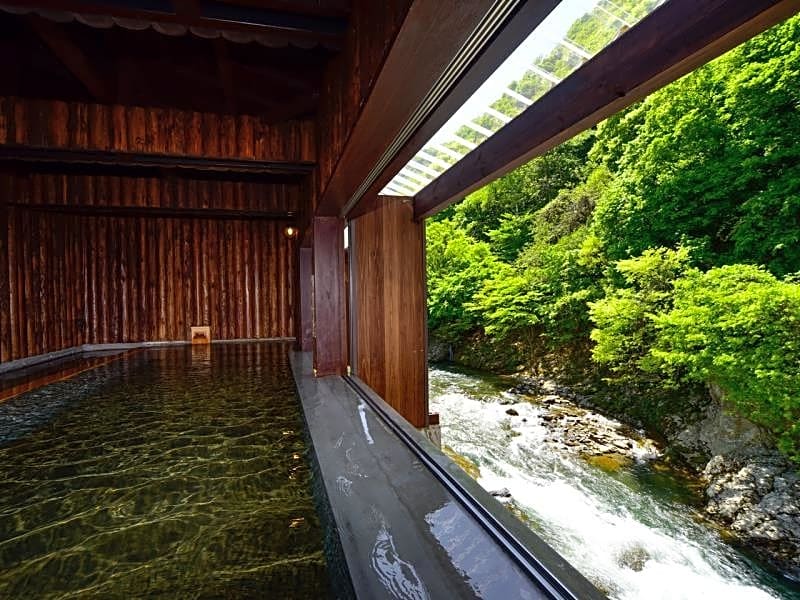Yuze Hotel