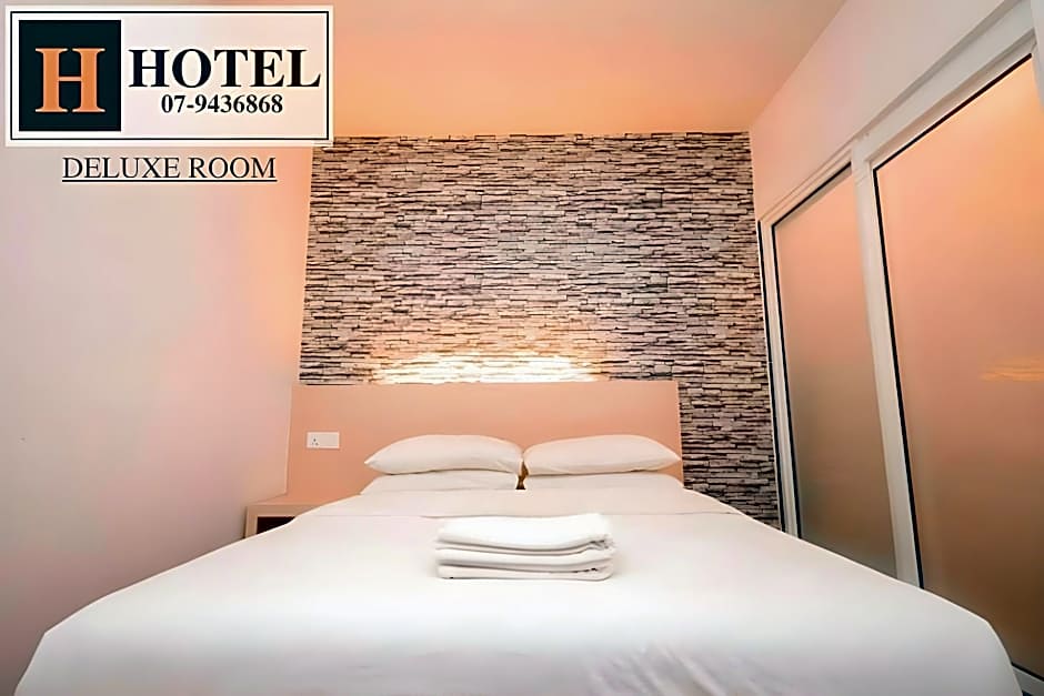 H hotel