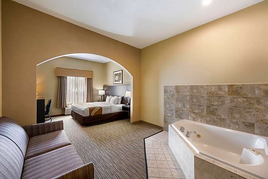 Quality Inn & Suites Fishkill South near I-84