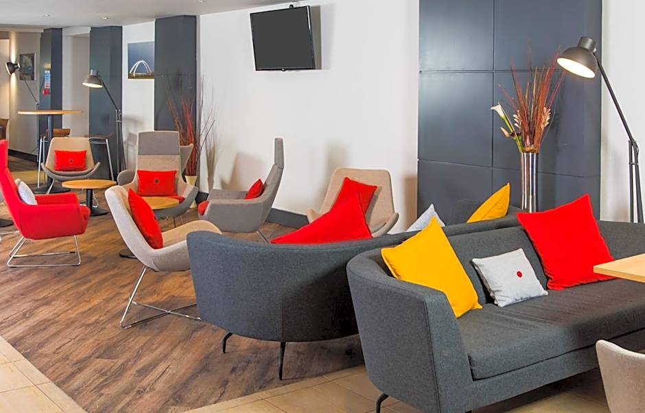 Holiday Inn Express Newport By IHG