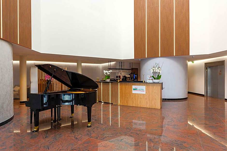 Brit Hotel Privilège Paris Rosny-sous-Bois