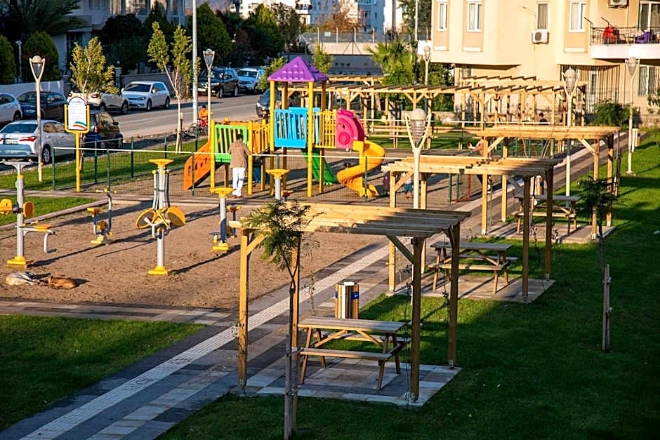 Golden World Suite Hotel