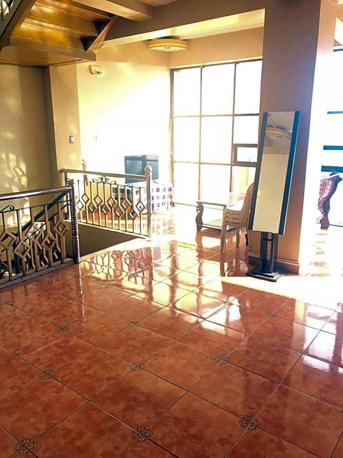 ASHBURN'S TRANSIENT BAGUIO - 3rd to 5th floor BASIC SLEEP and GO Accommodation, WITH PARKING, NO ELEVATOR