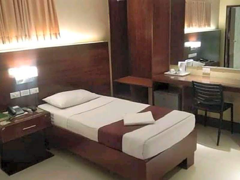 MVW Hotel & Restaurant