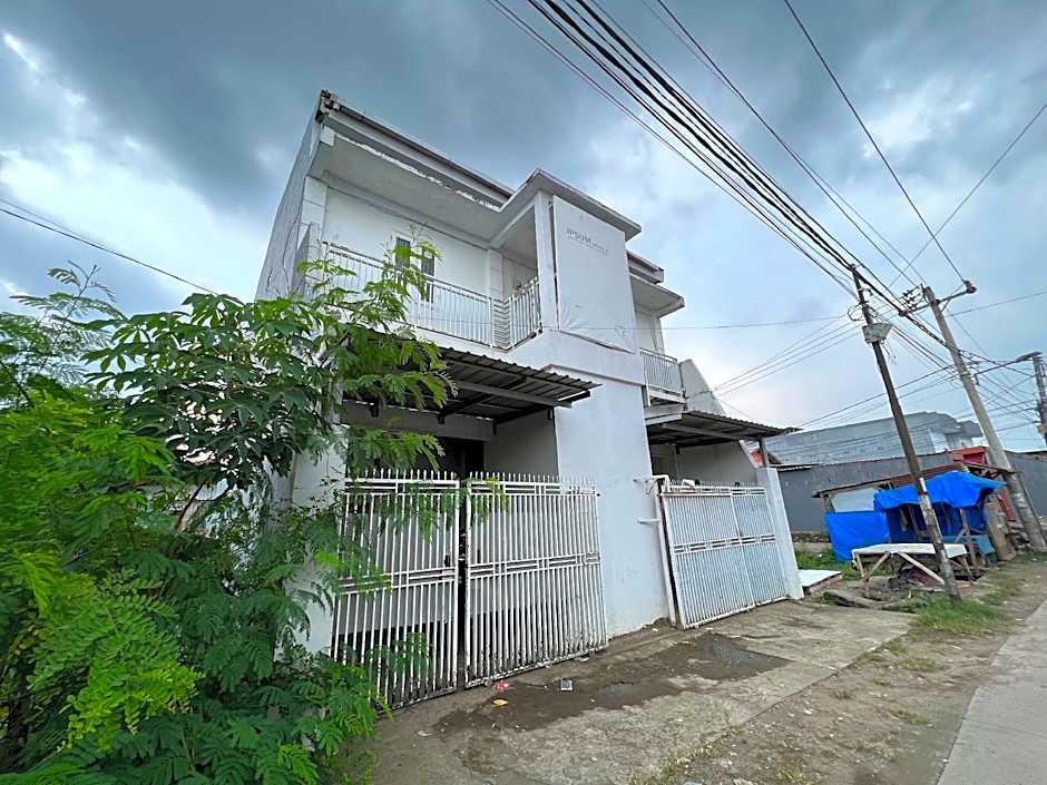 Hotel O Ziza Kost82 Syariah