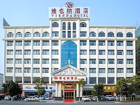 Vienna Hotel Ganzhou Economic Development Zone 1st Hospital West High-Speed Railway Station