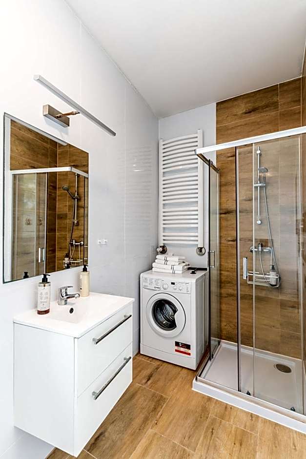 Apartment Quiet Street 11, 3E