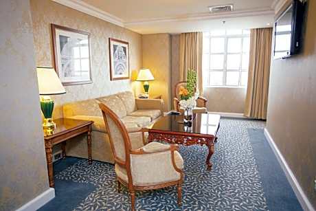 One-Bedroom Suite - Executive Floor