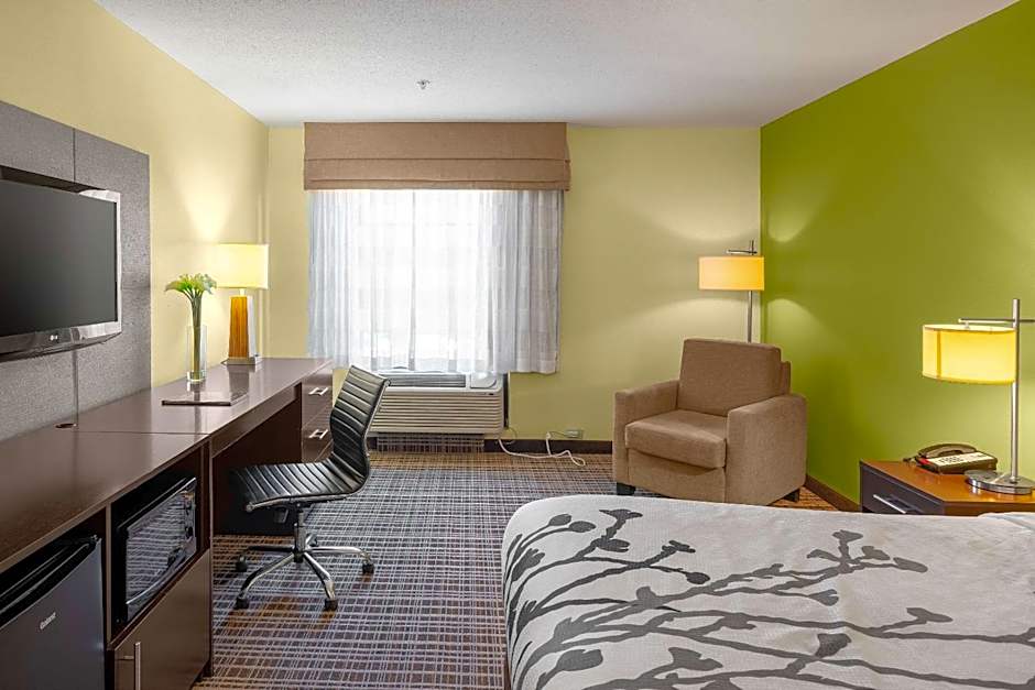 Sleep Inn & Suites Harbour Pointe