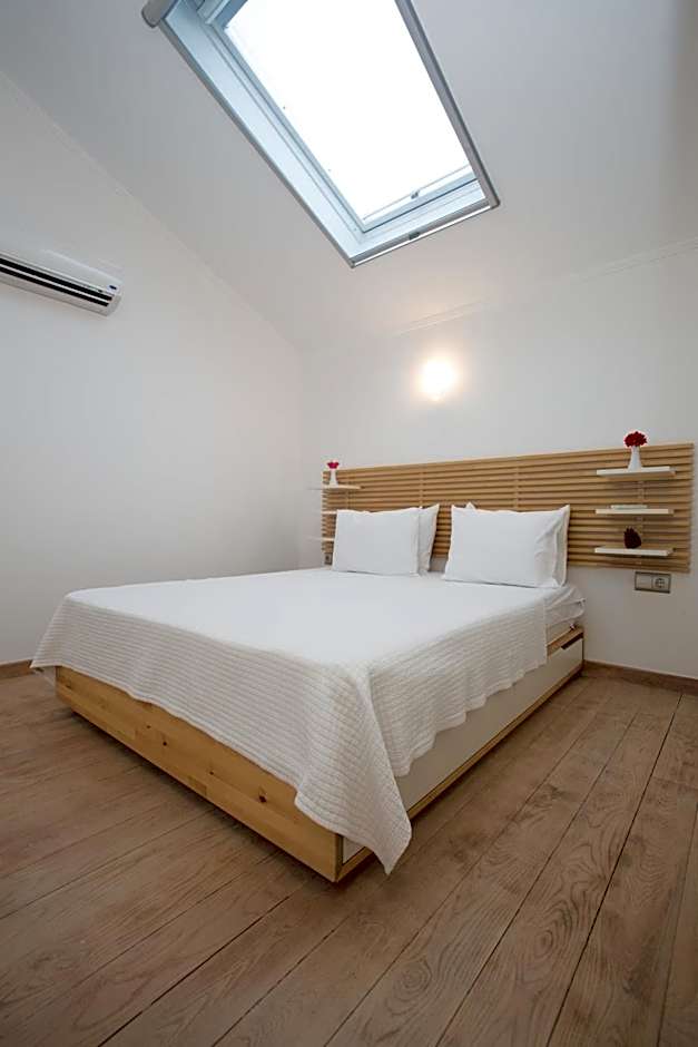 Dedeminn Marina Hotel