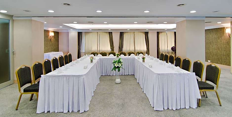 Midas Hotel
