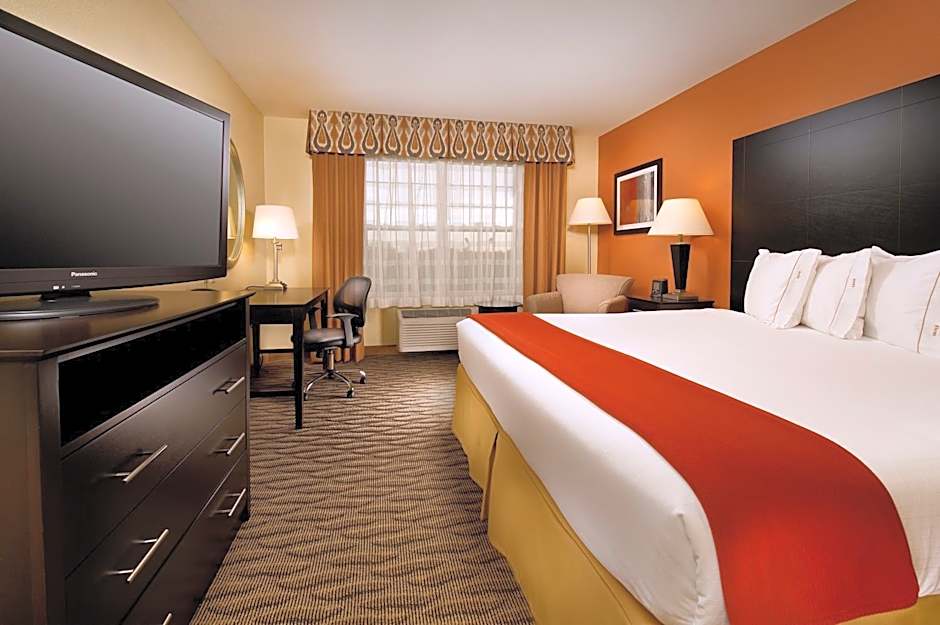 Holiday Inn Express & Suites Manassas By IHG