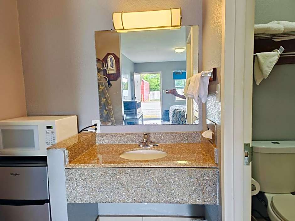 Woodfield Inn & Suites Hotel O, Yoakum TX 111