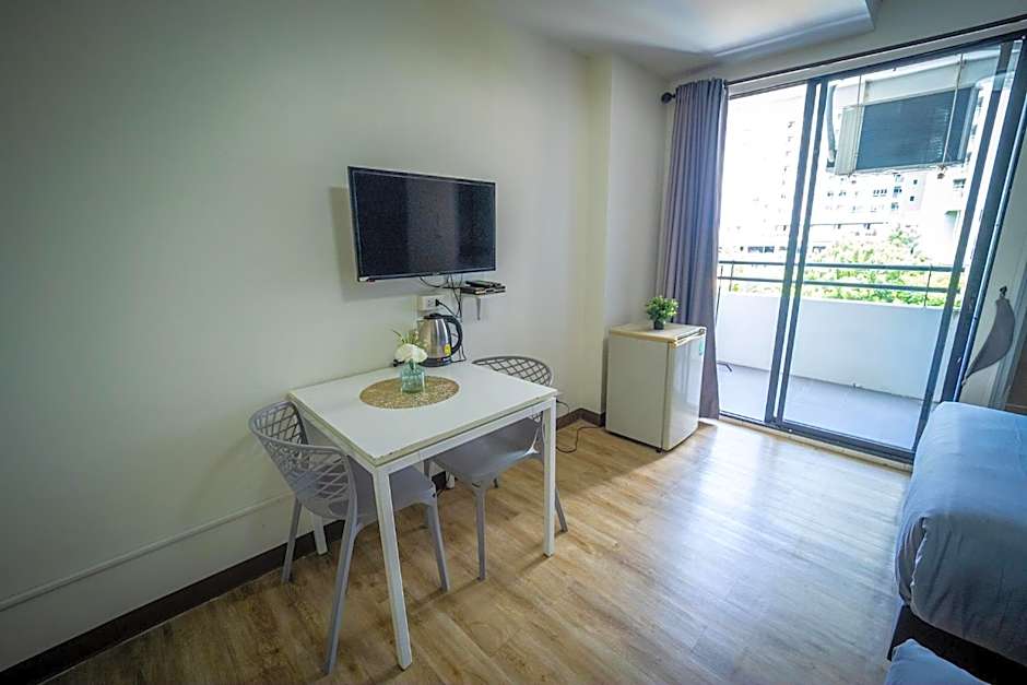 Baansuay Rattanathibet Apartment