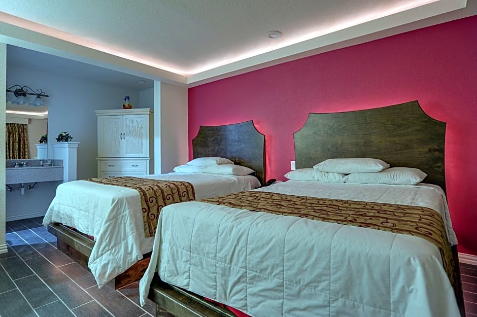 Romantic Inn & Suites