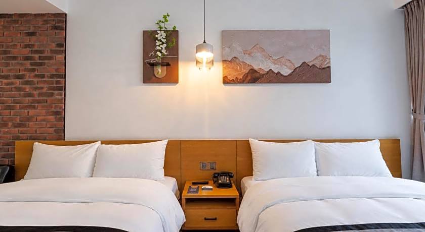 BlueSky Hotel