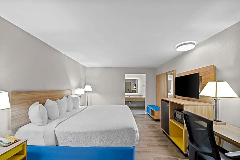 Days Inn by Wyndham Chesapeake