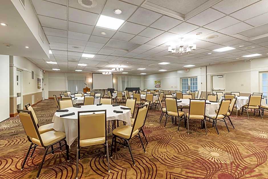 Best Western Plus Steeplegate Inn