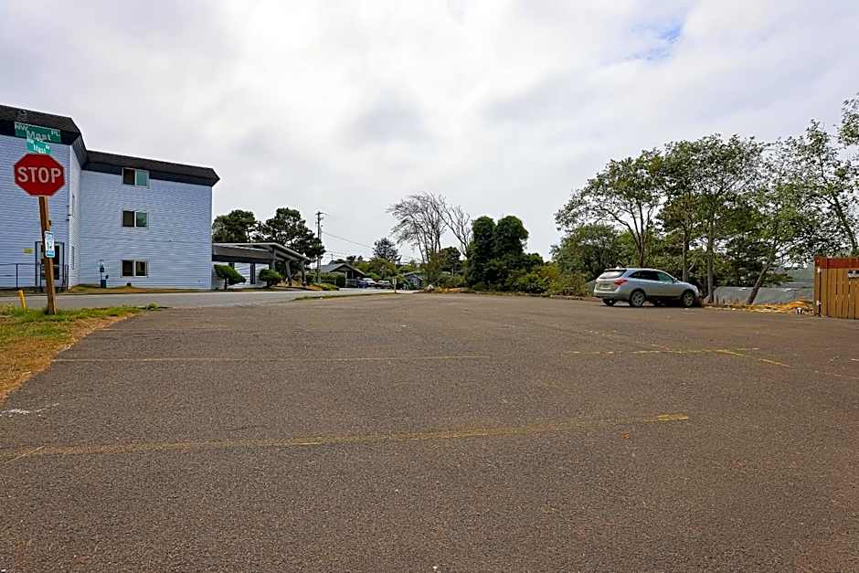 Coastal Inn by OYO Lincoln City - Oregon Coast Hwy
