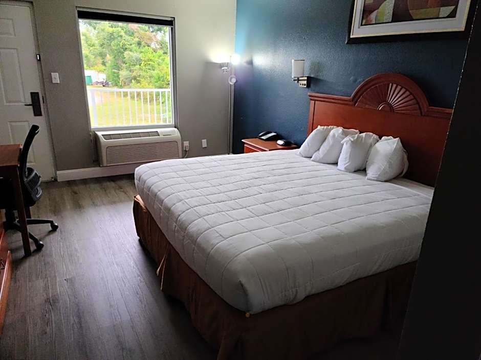 Photo 1 of 1 of 1 King Bed