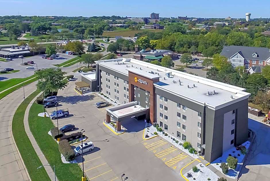 La Quinta Inn & Suites by Wyndham Des Moines West Clive