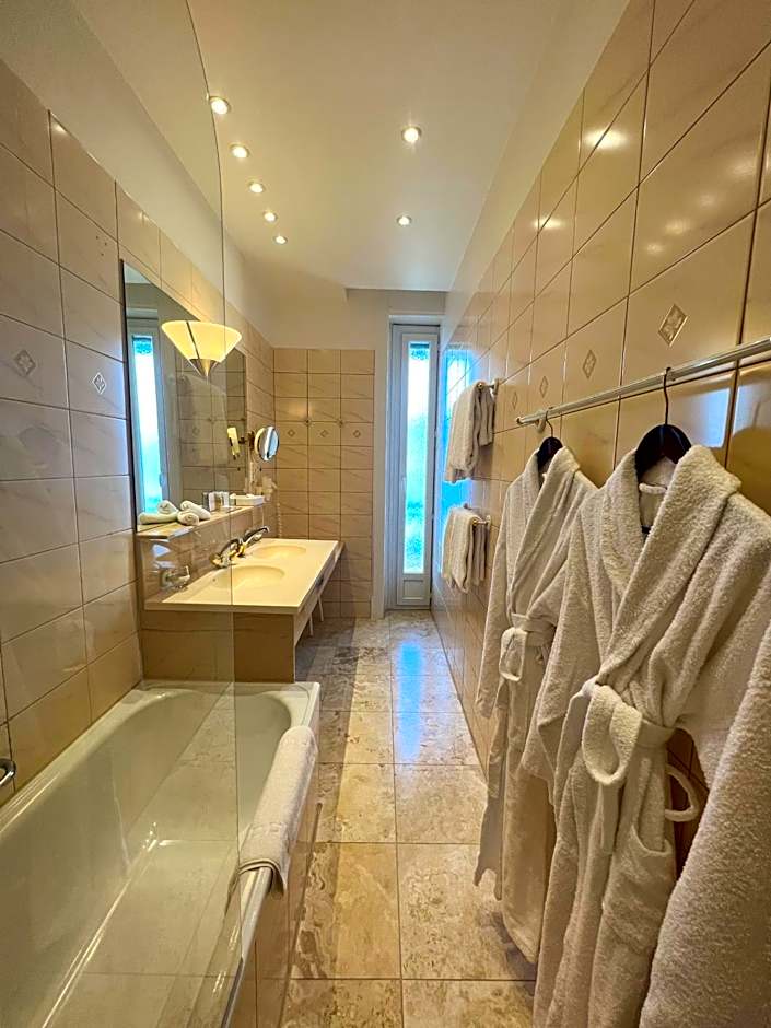 Hotel Eden Palace au Lac