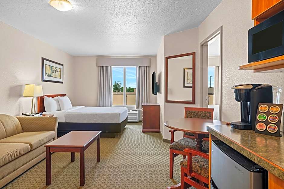 Photo 1 of 8 of Efficiency 1 Bedroom 2 Queen Beds