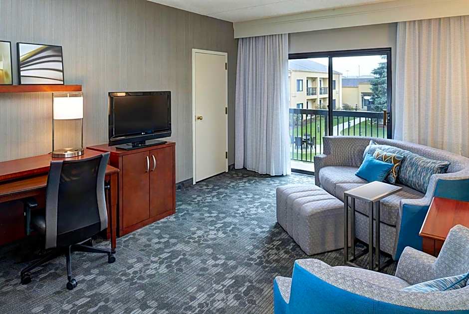 AmericInn by Wyndham Brookfield