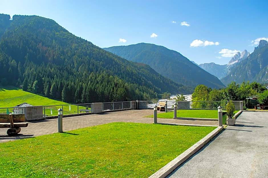 Hotel Serena - Tre Cime Views