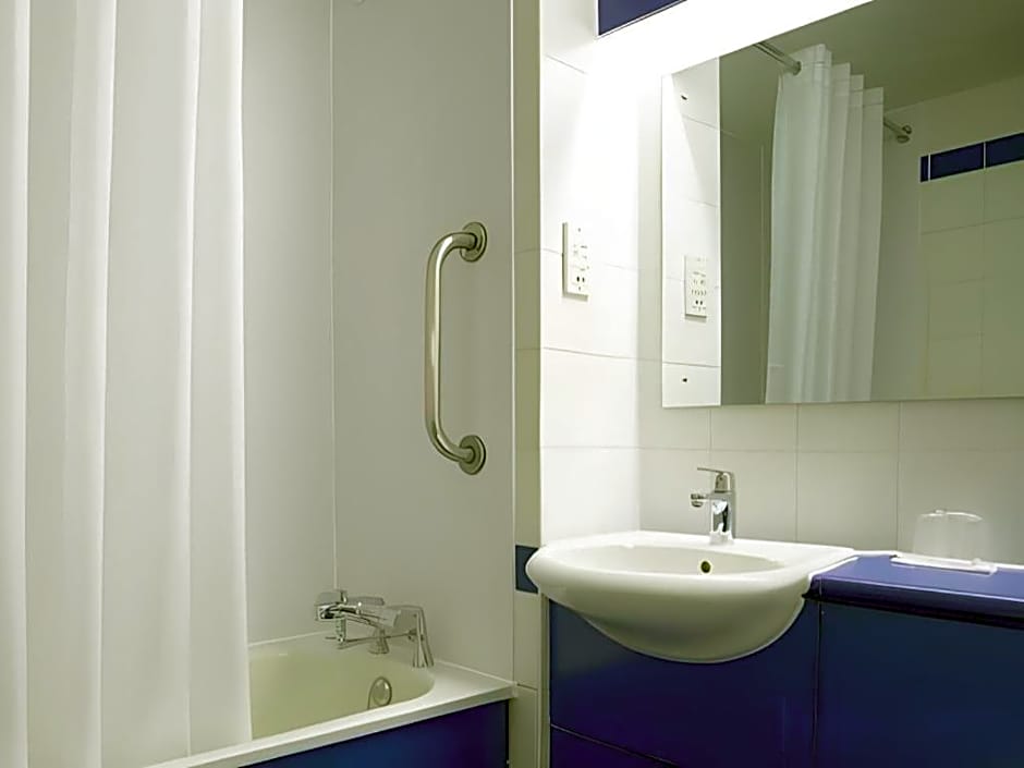 Travelodge Birmingham Maypole