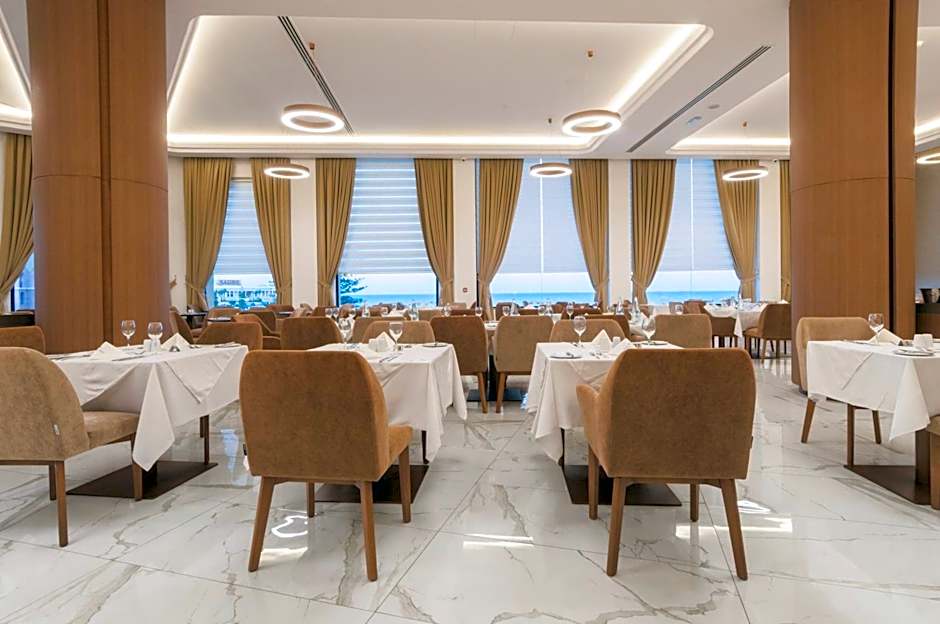 Golden Tulip Vivaldi Hotel