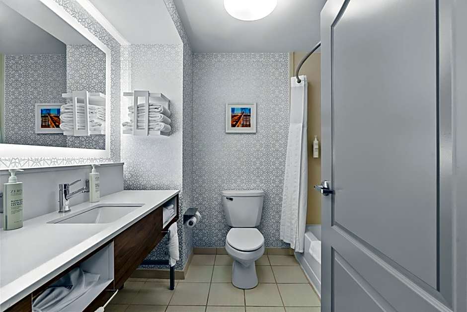 Hampton Inn & Suites Peru