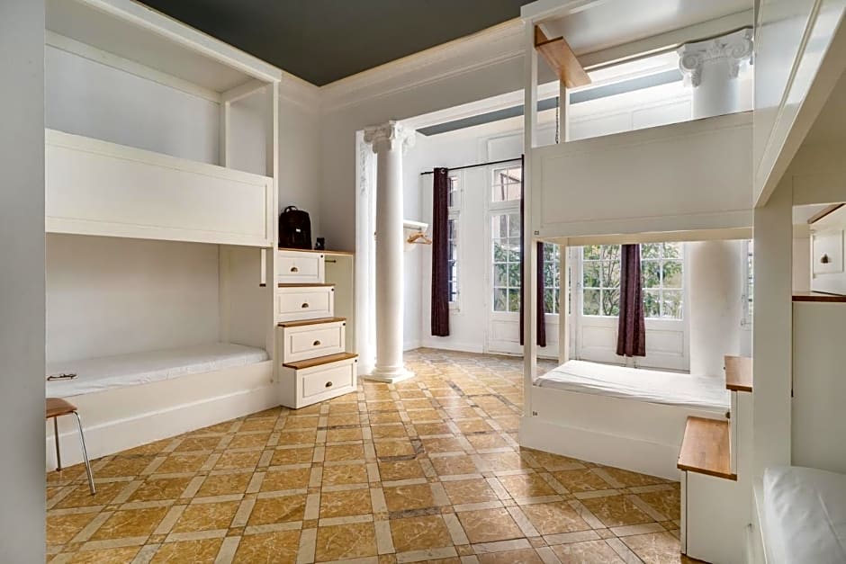 Casa Gracia Barcelona Hostel