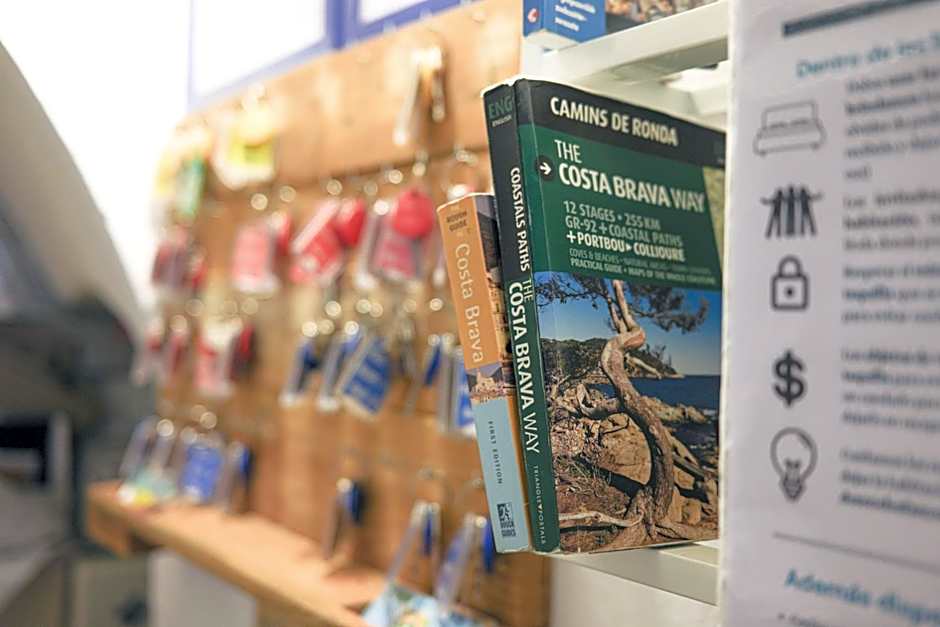 Mana Mana Youth Hostel