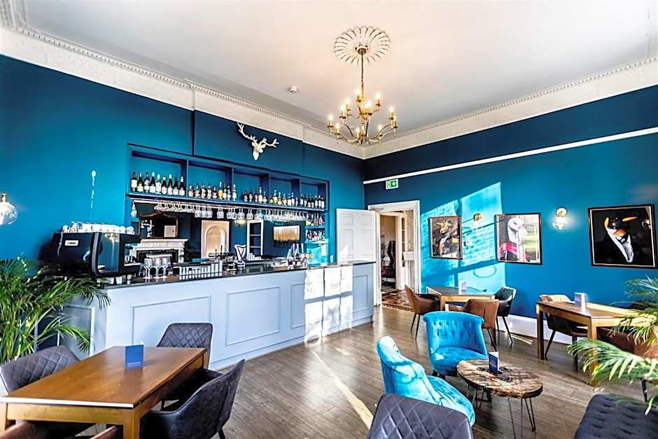 Marshall Meadows Manor House