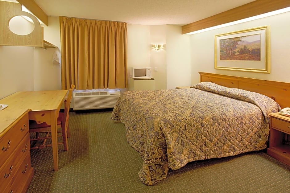 Americas Best Value Inn - Addison/Dallas