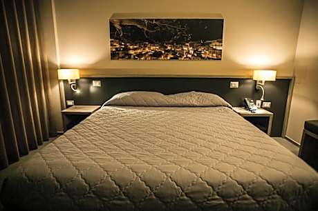Queen Room - Disability Access