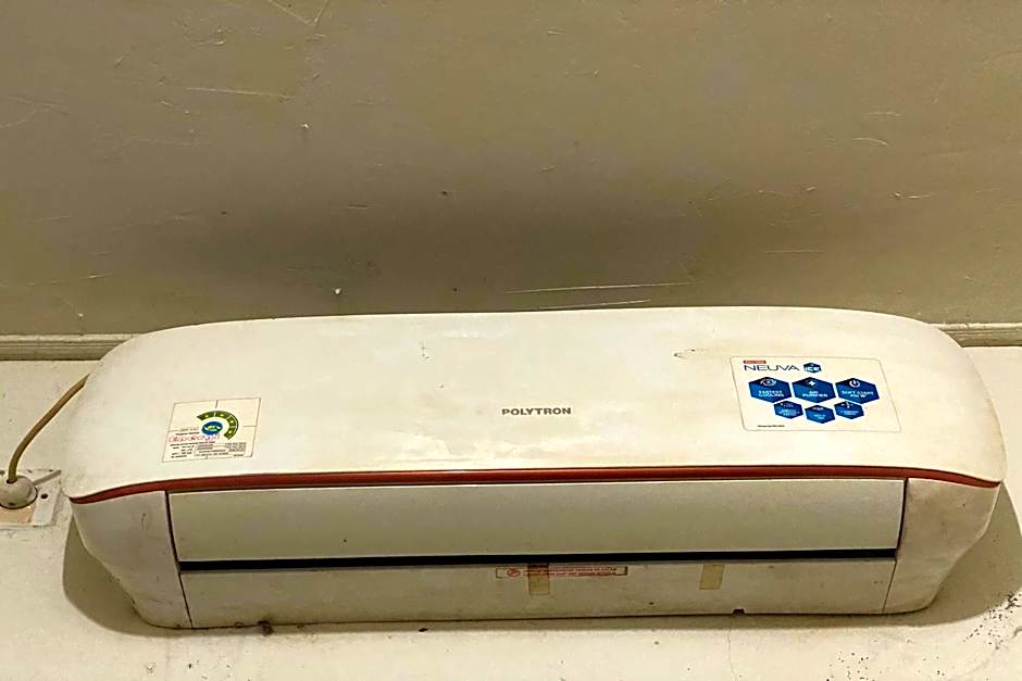 OYO Life 93259 Kos Kurnia